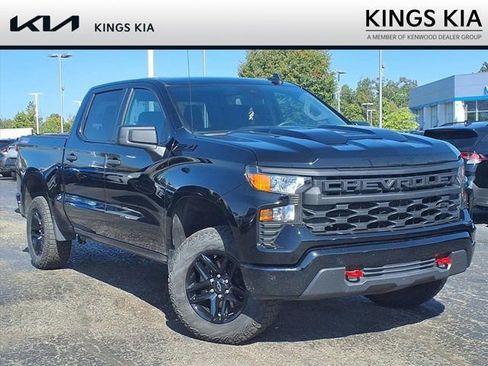 Used 2024 Chevrolet Silverado 1500 Custom Trail Boss w/ LPO, Dark Essentials Package image 1