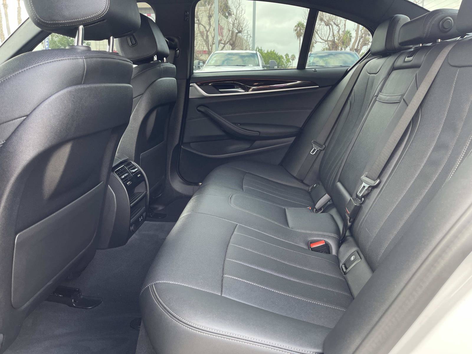 Used 2023 BMW 530i w/ Convenience Package RWD image 13