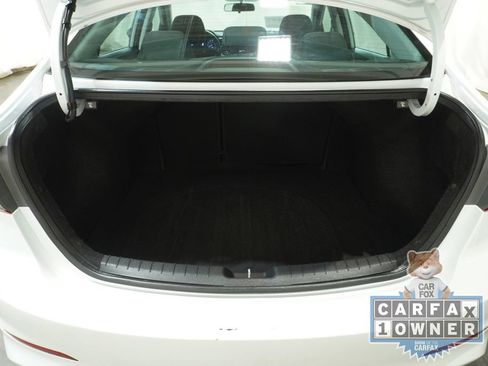 Used 2018 Hyundai Elantra SEL FWD image 7