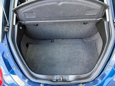 Used 2004 Volkswagen Beetle GL image 14