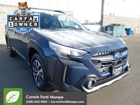 Used 2025 Subaru Outback Premium image 1