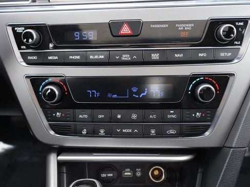 Used 2015 Hyundai Sonata Limited w/ Option Group 06 image 18