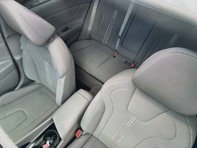 Used 2024 Hyundai Elantra SEL w/ Convenience Package FWD image 23