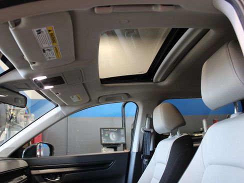 Certified 2025 Honda CR-V EX image 13