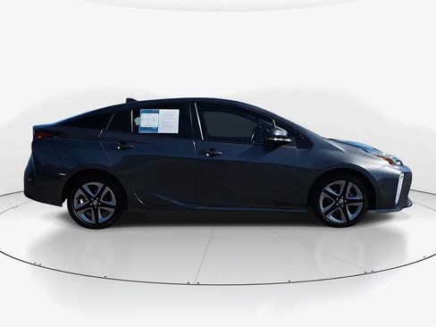Used 2022 Toyota Prius Limited image 3