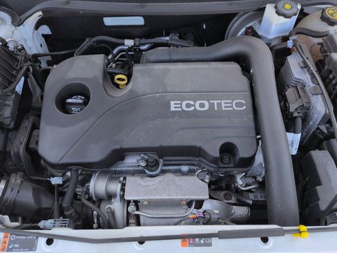 Used 2018 Chevrolet Equinox LT image 29