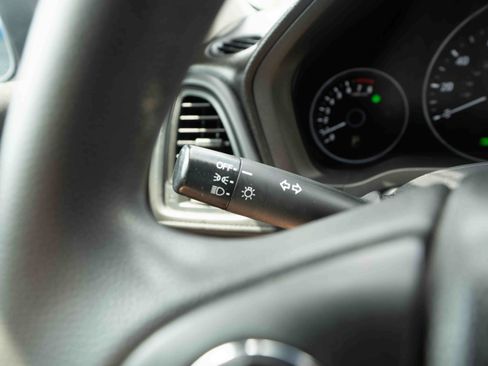 Used 2016 Honda HR-V LX image 13