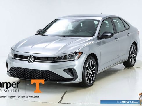 Used 2025 Volkswagen Jetta Sport FWD image 37