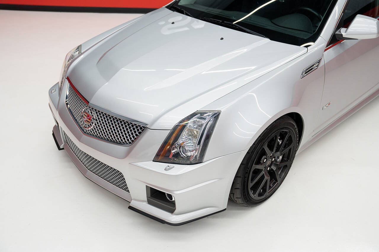 Used 2010 Cadillac CTS V RWD image 4