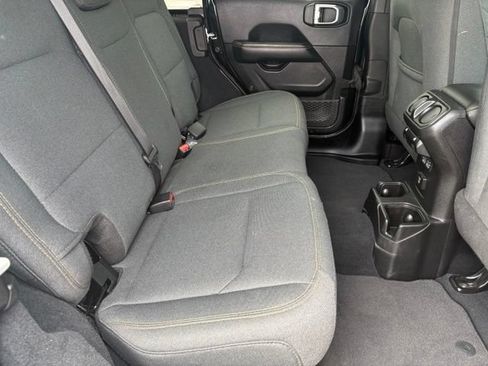 Used 2024 Jeep Wrangler Unlimited Sahara AWD/4WD image 17