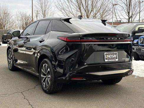 Used 2023 Lexus RZ 450e Premium w/ Technology Package image 4