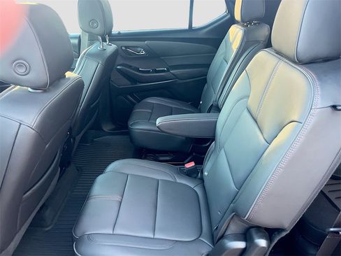 Used 2023 Chevrolet Traverse RS image 26