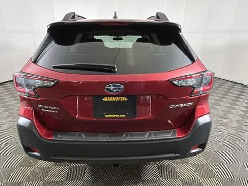Used 2024 Subaru Outback Premium AWD/4WD image 3