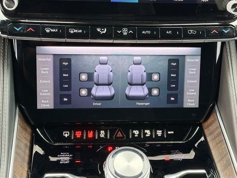 Used 2022 Jeep Grand Wagoneer Series II image 35