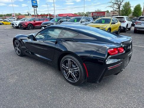 Used 2017 Chevrolet Corvette Stingray Coupe w/ 1LT RWD image 5