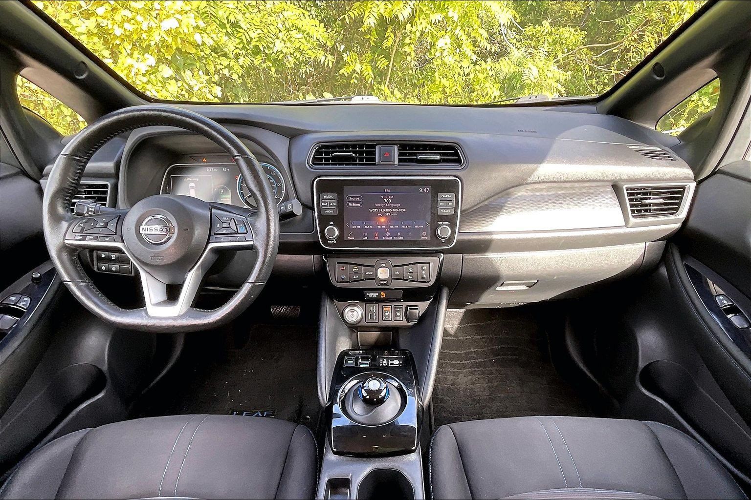 Used 2022 Nissan Leaf SV w/ SV Technology Package FWD image 15