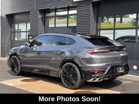 Used 2025 Lamborghini Urus SE AWD/4WD image 3