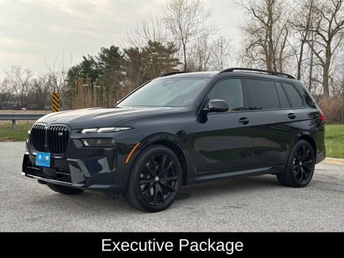 Certified 2025 BMW X7 M60i image 3