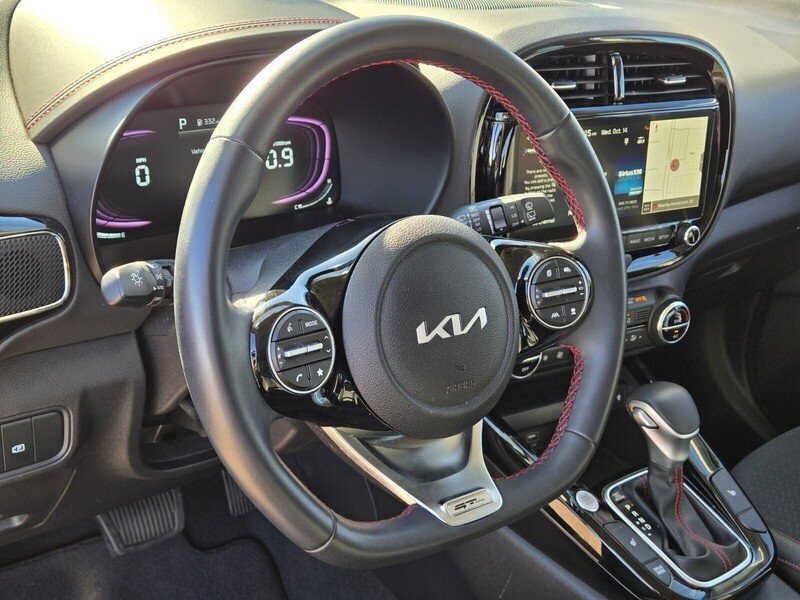 Certified 2025 Kia Soul GT-Line w/ GT-Line Technology Package FWD image 18
