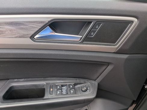 Used 2020 Volkswagen Atlas Cross Sport SE w/ Panoramic Sunroof Package AWD/4WD image 33