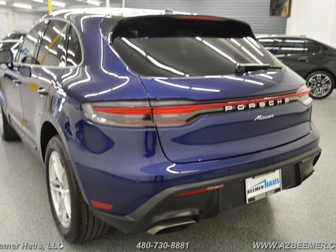 Used 2023 Porsche Macan AWD/4WD image 27