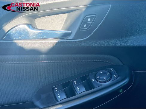 Used 2021 Chevrolet TrailBlazer RS w/ Convenience Package image 22