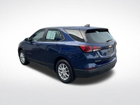 Used 2022 Chevrolet Equinox LS w/ Driver Confidence II Package AWD/4WD image 14