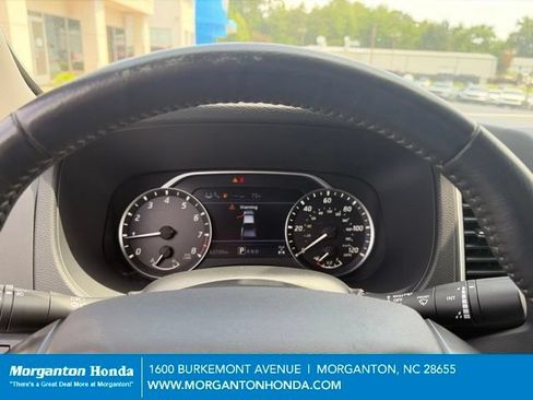 Used 2022 Nissan Frontier SV AWD/4WD image 22