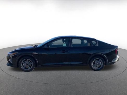 Used 2025 Kia K4 LXS image 8