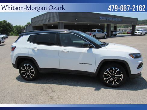 Used 2024 Jeep Compass Limited AWD/4WD image 17