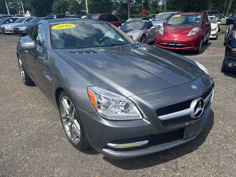Used 2016 Mercedes-Benz SLK 300 image 8