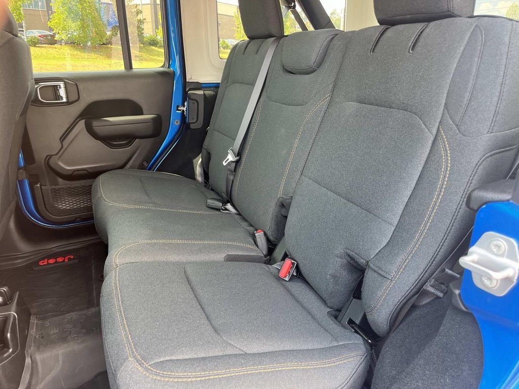 Used 2026 Jeep Wrangler Unlimited Sport AWD/4WD image 17