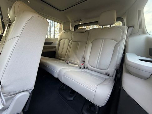 Used 2022 Jeep Wagoneer Series I w/ Premium Group I image 17