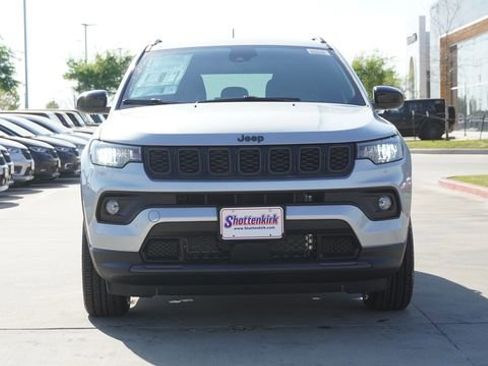 New 2026 Jeep Compass Latitude image 2