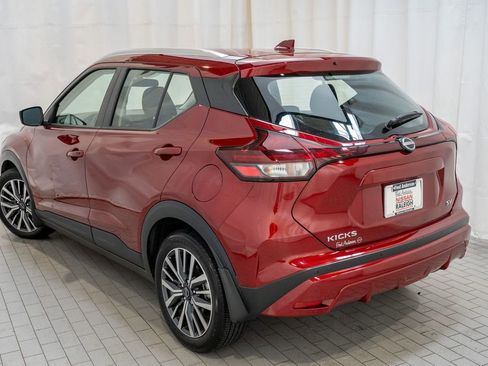 Certified 2024 Nissan Kicks SV image 3
