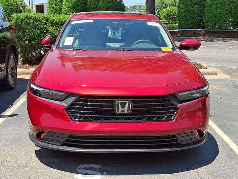 Used 2023 Honda Accord EX image 2