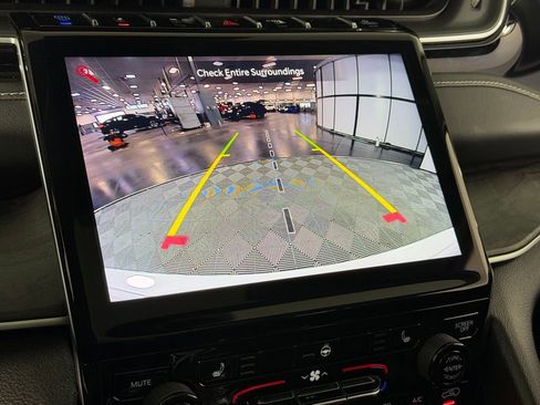 Used 2022 Jeep Grand Cherokee Limited 4xe image 21