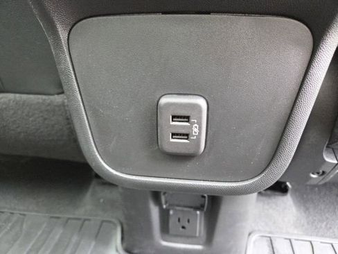 Used 2023 GMC Terrain SLT w/ Tech Package FWD image 16