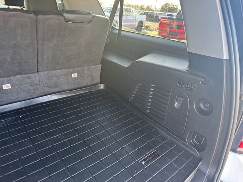 Used 2018 GMC Yukon XL SLT image 27