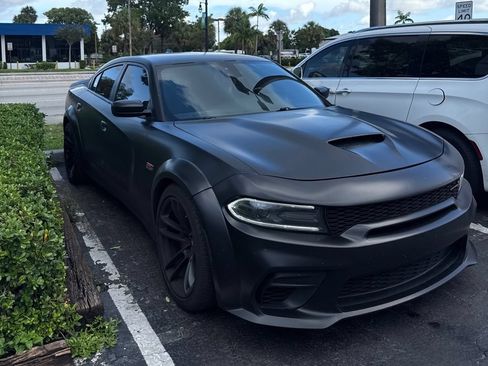 Used 2022 Dodge Charger Scat Pack RWD image 2