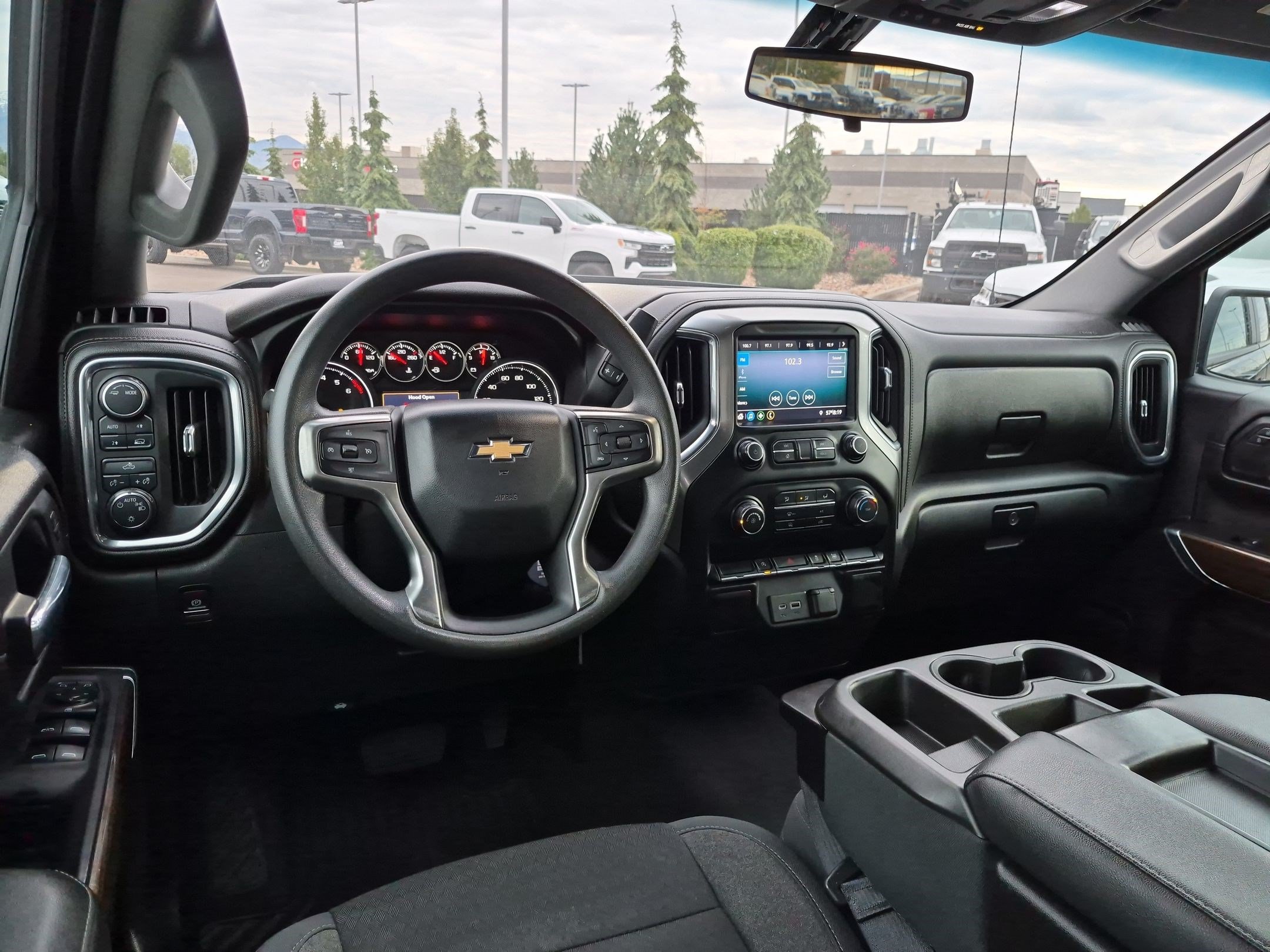 Used 2020 Chevrolet Silverado 1500 LT AWD/4WD image 26