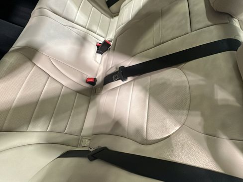 Used 2017 Mercedes-Benz C 300 4MATIC Sedan image 16