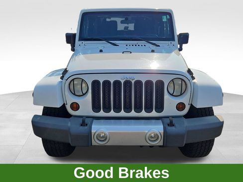 Used 2012 Jeep Wrangler Sahara w/ Connectivity Group AWD/4WD image 2