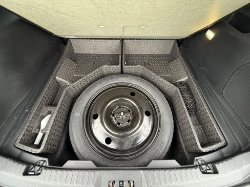 Certified 2017 Ford Edge Sport w/ Technology Package image 9