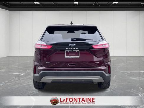 Used 2021 Ford Edge SEL w/ Convenience Package image 4