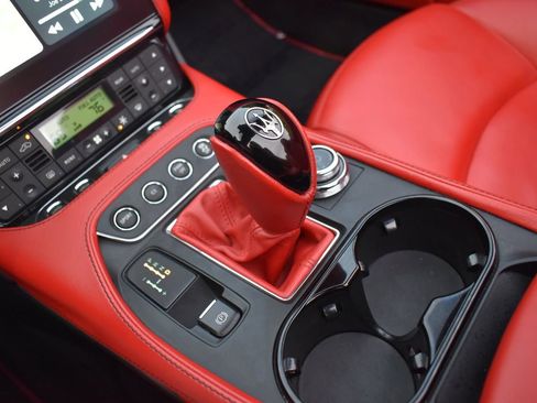 Used 2019 Maserati GranTurismo Sport image 45