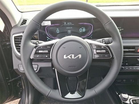 New 2026 Kia Seltos S image 9