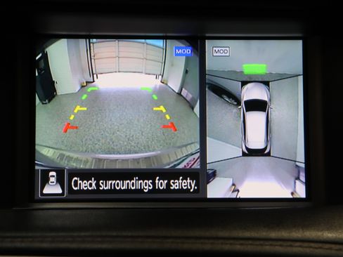 Used 2019 INFINITI QX30 w/ Navigation Package FWD image 23