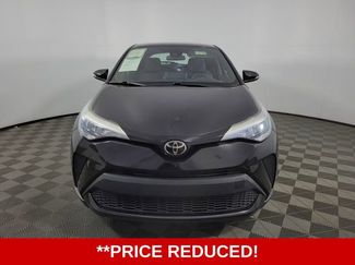 Used 2021 Toyota C-HR XLE FWD video 2