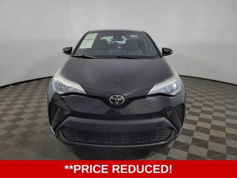 Used 2021 Toyota C-HR XLE FWD image 2